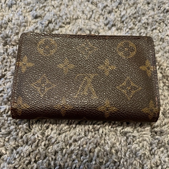 Louis Vuitton Kisslock wallet with printed code - Picture 2 of 10